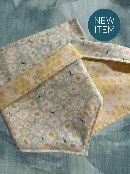 Personalized Dog Bandana Spring Flowers/Honey Bee Comb - Winni&Me Woofwear