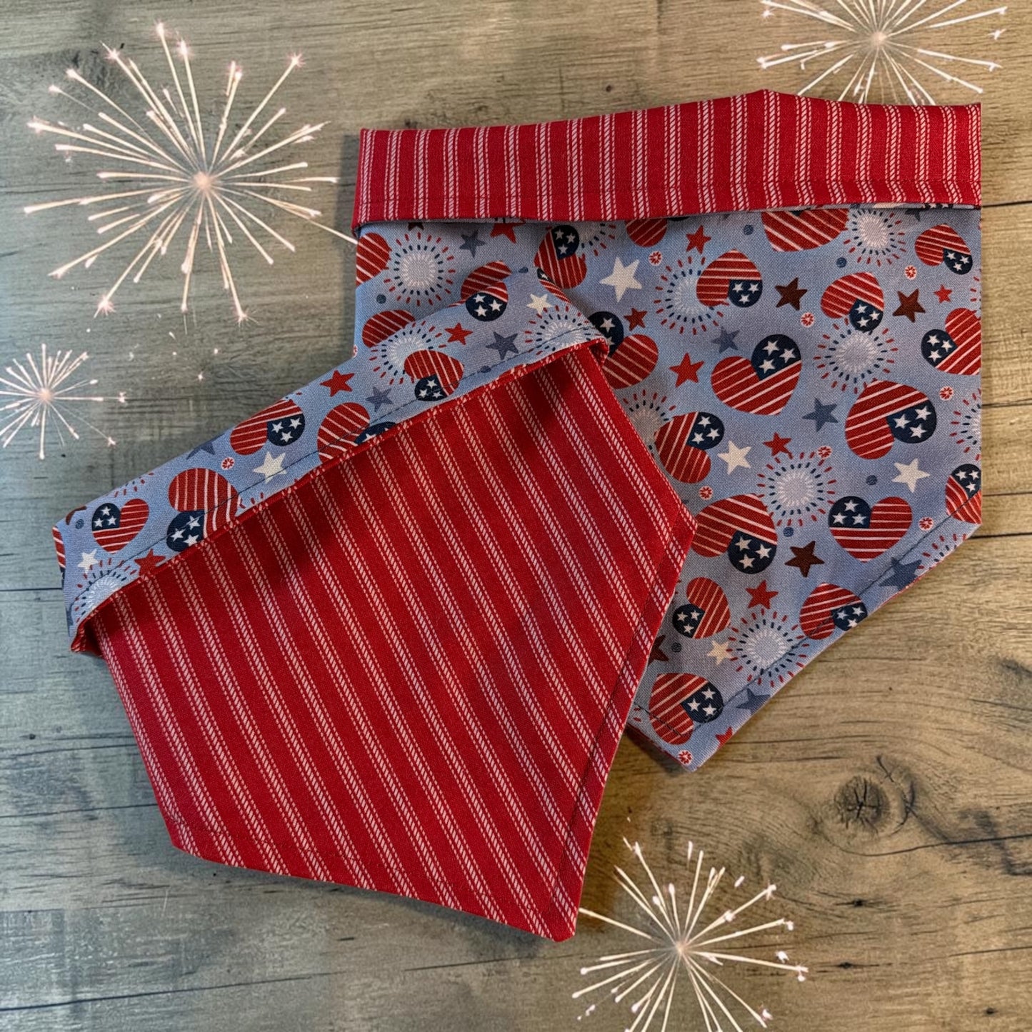 Patriotic Reversible Dog Bandana with personalization - Winni&Me Woofwear