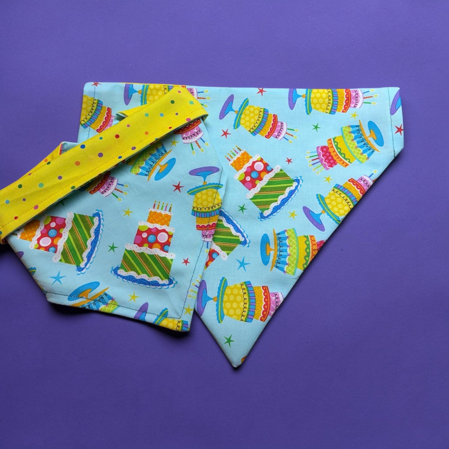 Happy Birthday Personalized Bandana w/Optional Personalization - Winni&Me Woofwear