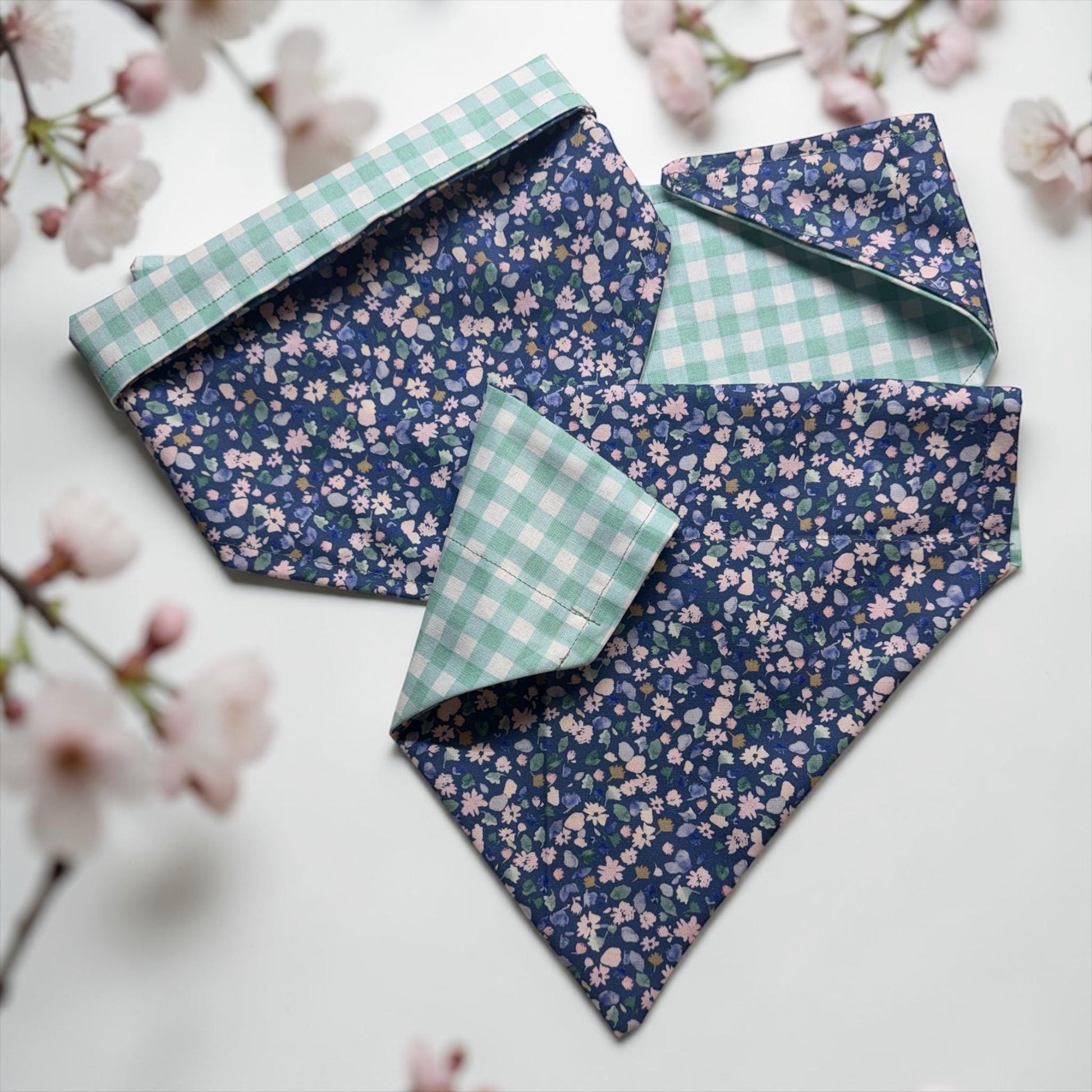 Spring Flowers/Gingham Check Reversible Dog Bandana/100% Cotton w/Personalization - Winni&Me Woofwear