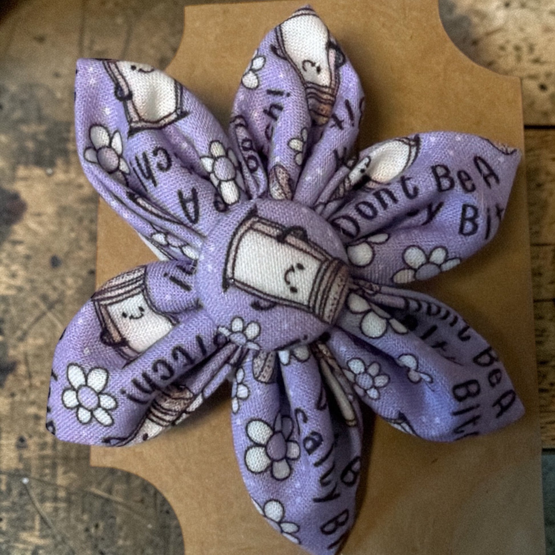 Handmade Attachable Flowers for dog collars - Winni&Me Woofwear