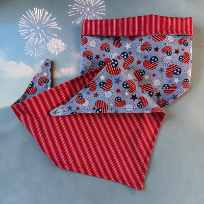 Patriotic Reversible Dog Bandana with personalization - Winni&Me Woofwear