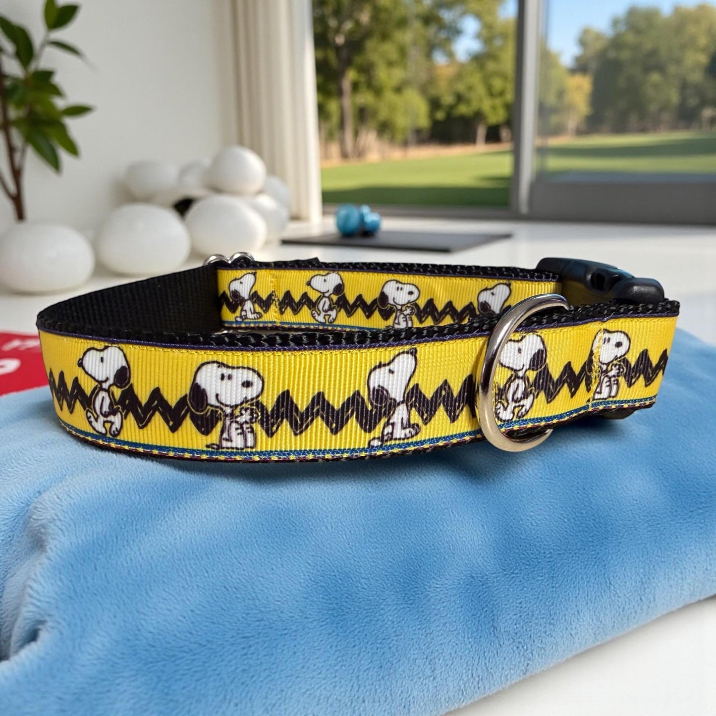 Favorite Yellow Shirt Dog Collar/White Beagle Collar - Winni&Me Woofwear
