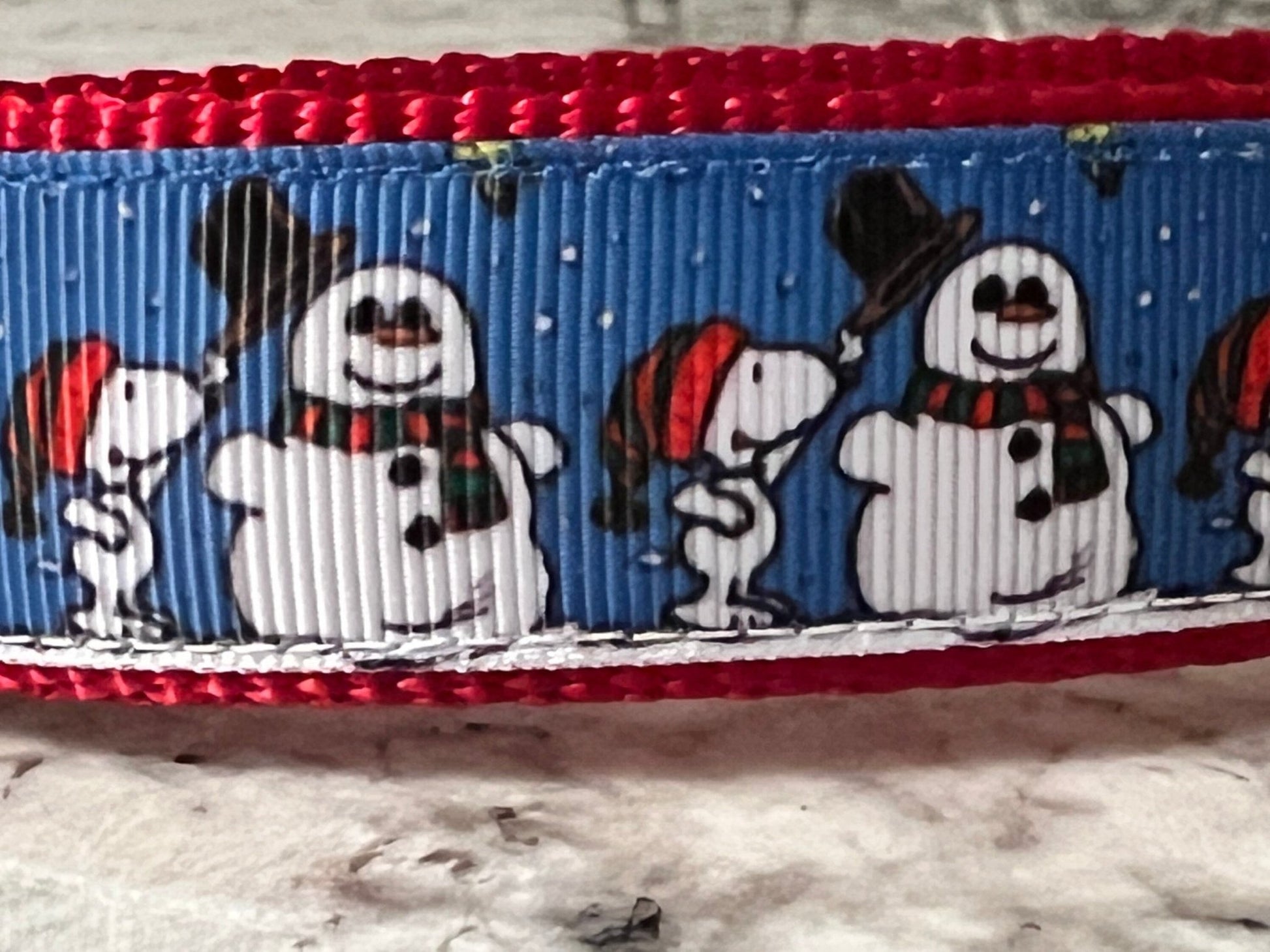 Cartoon Beagle Builds Frosty the Snowman Dog Collar - Dog Collars - Winni&Me Woofwear
