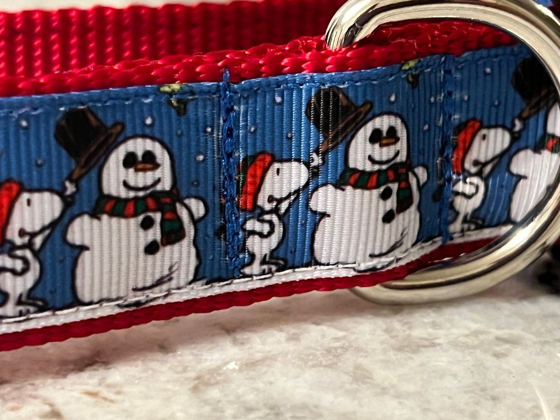 Cartoon Beagle Builds Frosty the Snowman Dog Collar - Dog Collars - Winni&Me Woofwear