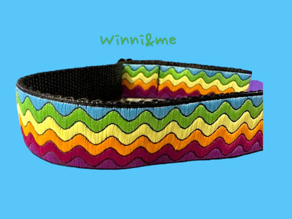 A Wave of Color Dog Collar