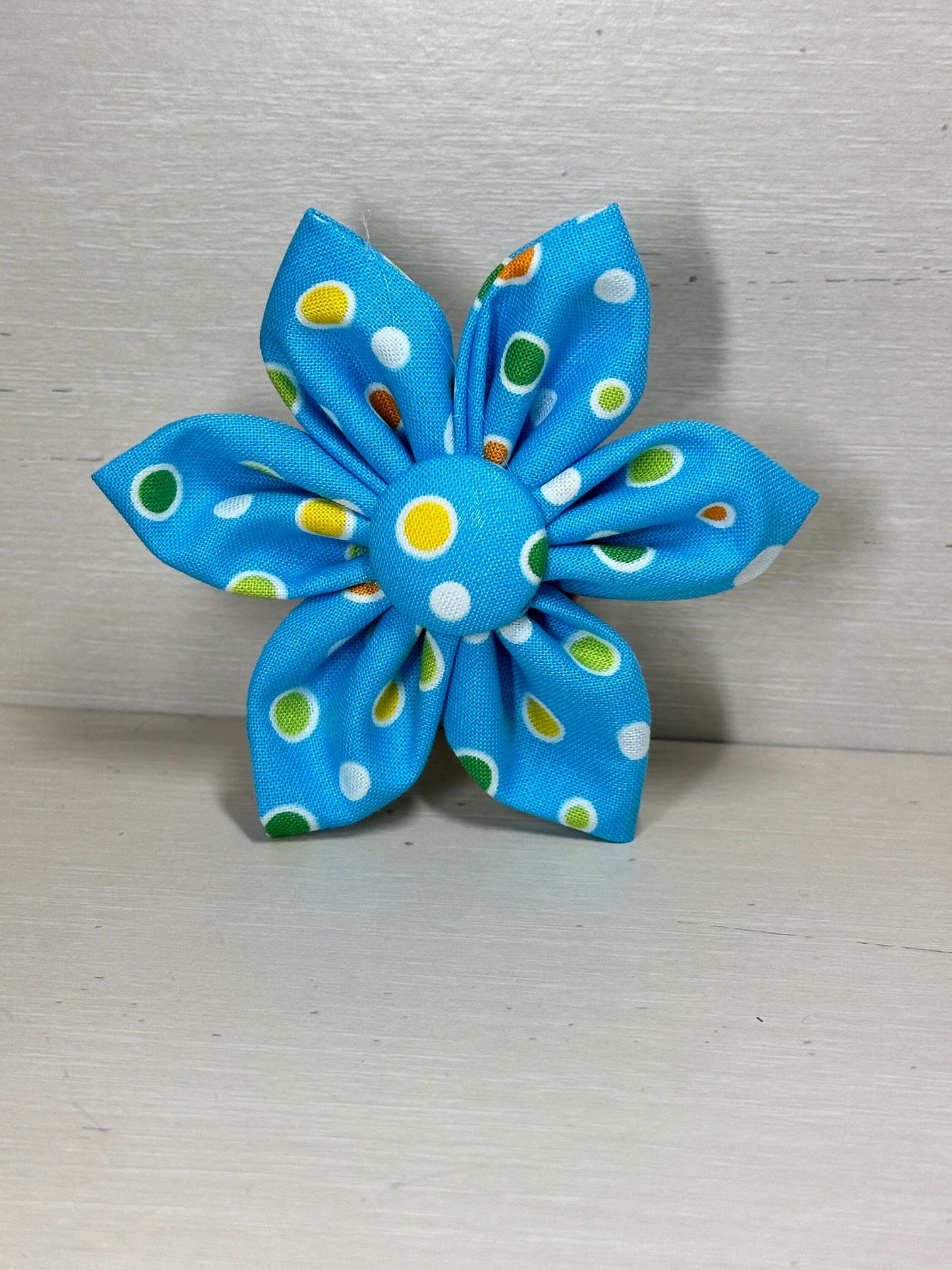 Flowers/Attachable flowers