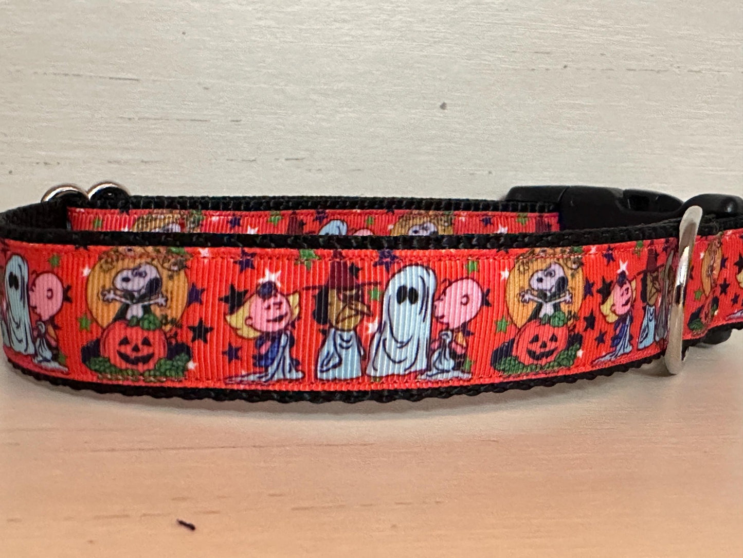 Halloween Dog Collar/Fall Collar/The Beagle and his Gang/Seasonal Dog collar/Great Pumpkin - Dog Collars - Winni&Me Woofwear