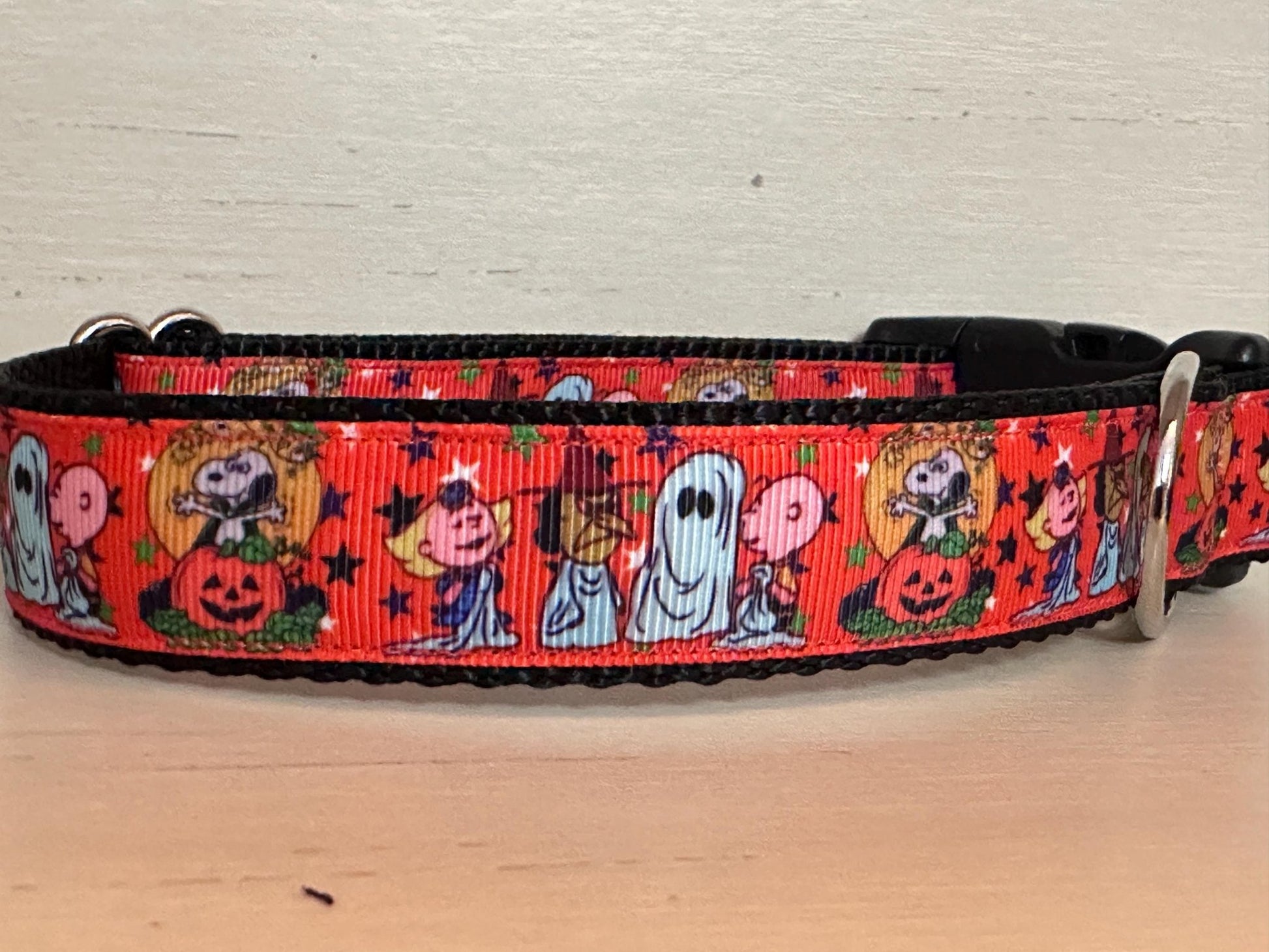 Halloween Dog Collar/Fall Collar/The Beagle and his Gang/Seasonal Dog collar/Great Pumpkin - Dog Collars - Winni&Me Woofwear