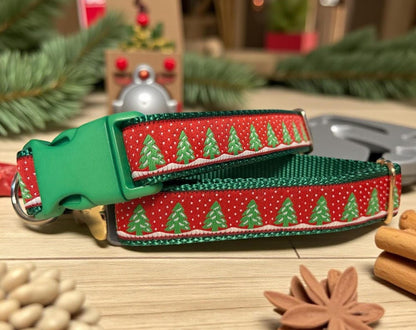 Snowy Pines Dog Collar