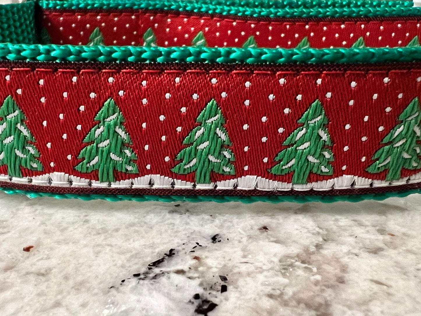 Snowy Pines Dog Collar/Holiday Collar - Winni&Me Woofwear